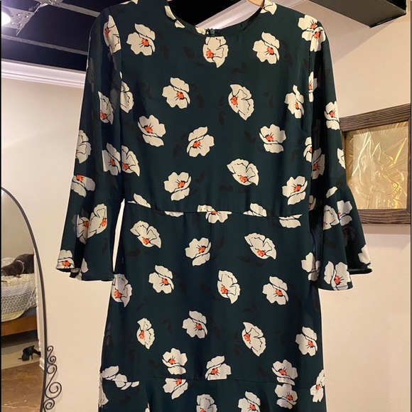 Dark green floral dress with 3/4 sleeves - Picture 4 of 7